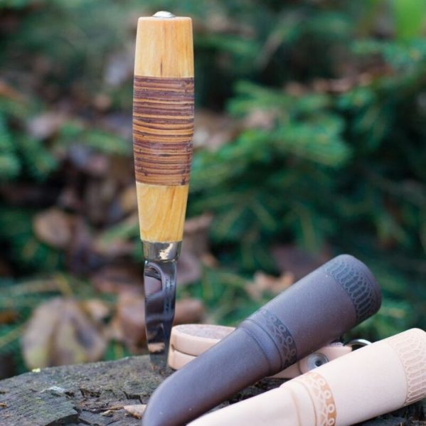 Iisakki Järvenpää PIGEON KNIFE - Dark